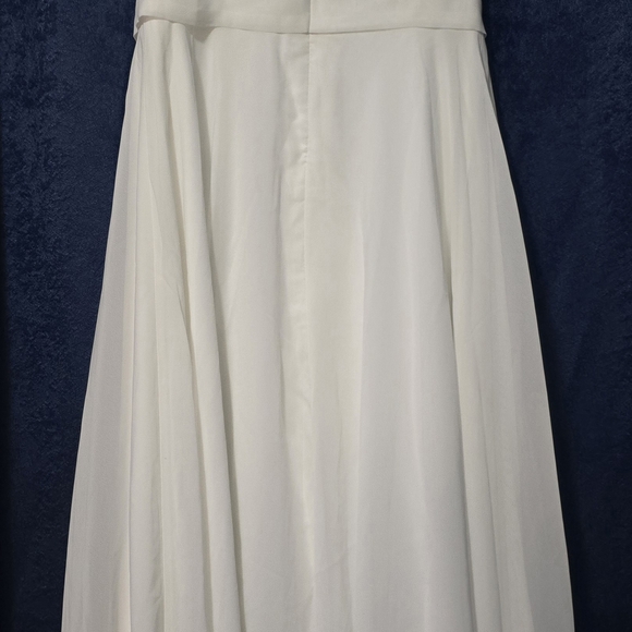 JJs House Ivory Long Wedding Dress 100 % Polyester. Size 16. Bust 34" Waist 32" - Picture 5 of 9